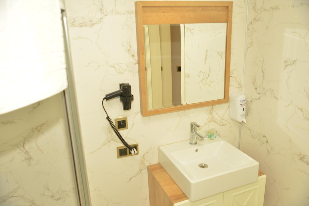 Adiyaman Park Hotel מראה חיצוני תמונה